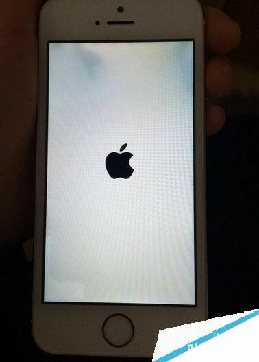 iphone5 home键坏了 截图有什么其他方法吗?